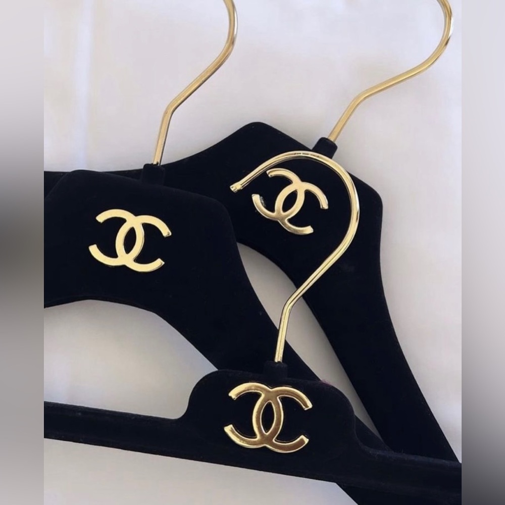 NWOT Authentic Chanel Velvet Shirt Hangers (Set of 4) Gold Tone
